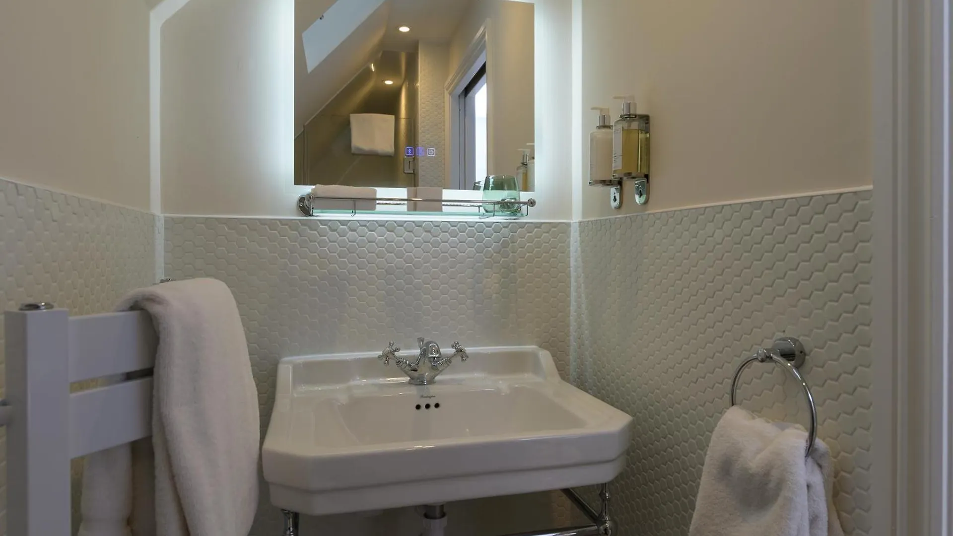 Eight Hotel Bath